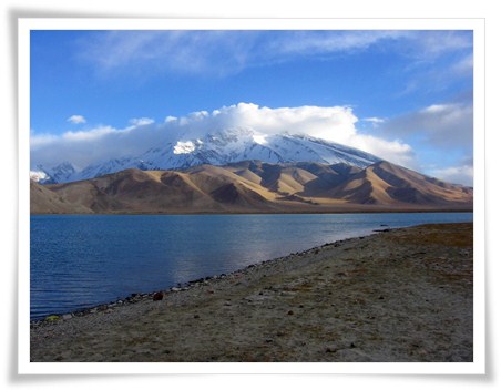 Muztagh Ata Trek