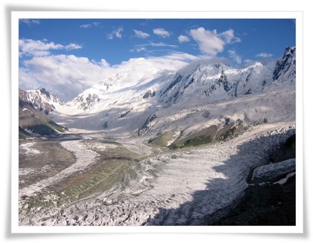 Hunza Mirshikar