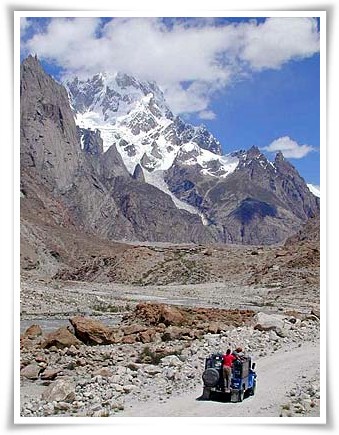 North Pakistan Jeep Safari