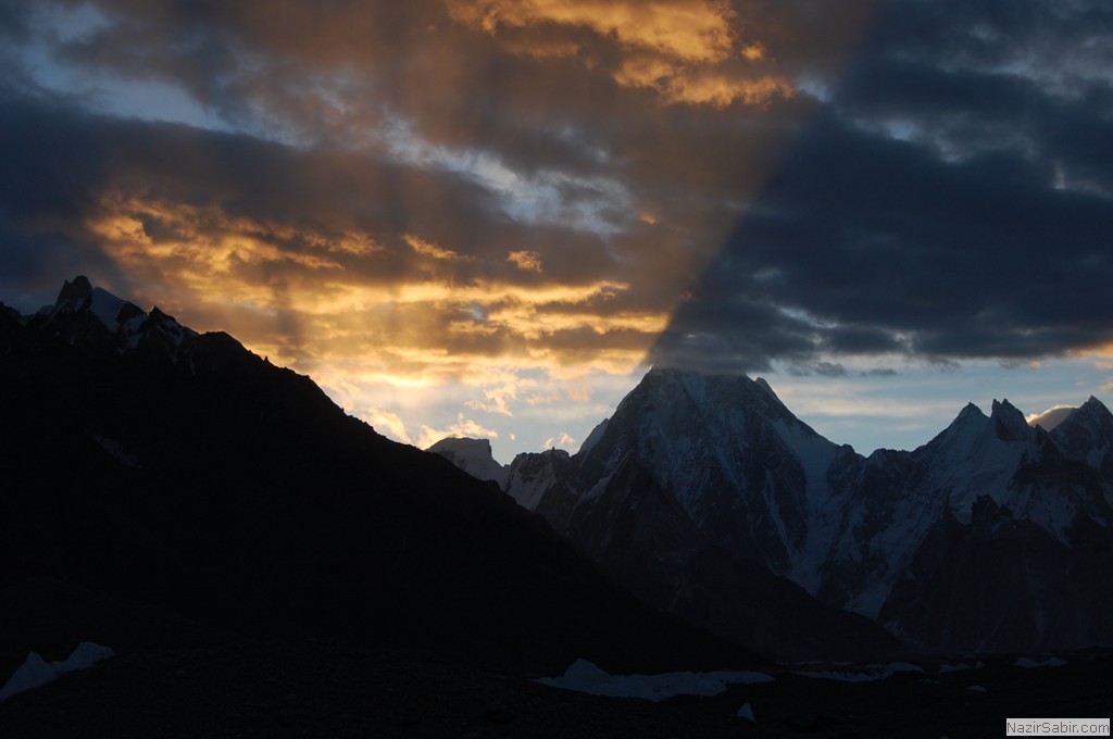 Sunsetting on Gasherbrum 4